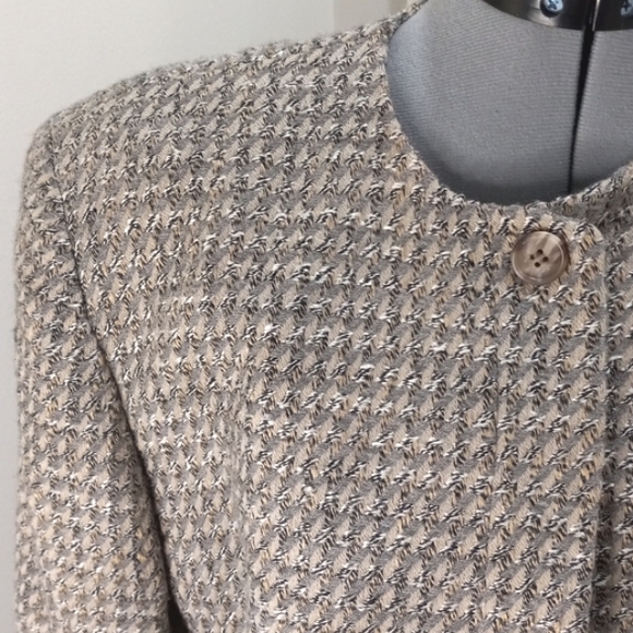 Liz Claiborne Herringbone Blazer Size 10 , 60% Wool - Picture 2 of 8